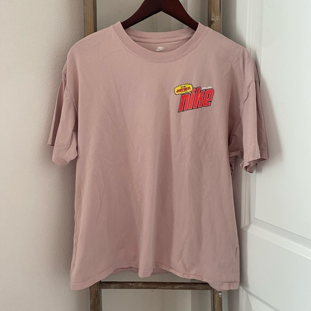 Nike - Men's - Loose Fit - Pink T-Shirt - Size Large - Picture 2 of 6